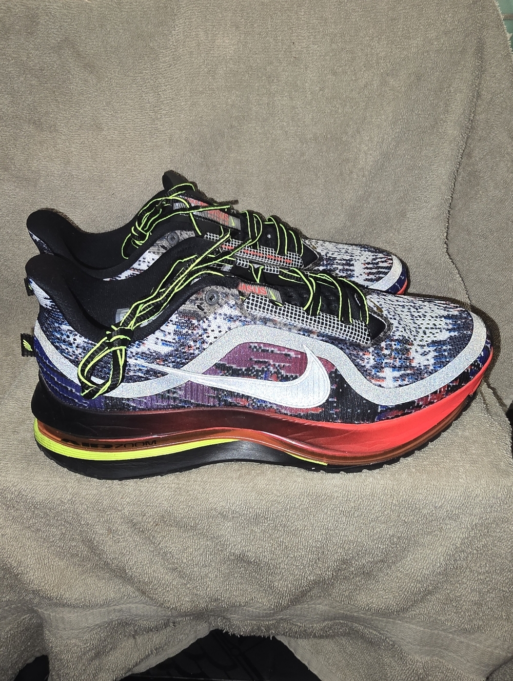 These are the Nike Pegasus Premium "Multi-Pixel" running shoes Mens 11 - Picture 3 of 9